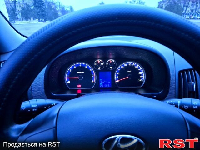 Серый Хендай i30, объемом двигателя 1.4 л и пробегом 251 тыс. км за 5400 $, фото 9 на Automoto.ua