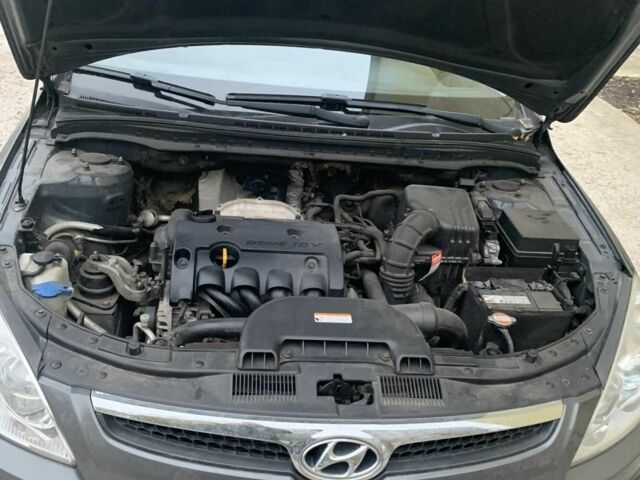 Серый Хендай i30, объемом двигателя 1.6 л и пробегом 167 тыс. км за 7953 $, фото 7 на Automoto.ua