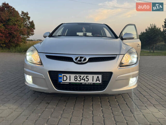 Серый Хендай i30, объемом двигателя 1.58 л и пробегом 219 тыс. км за 6200 $, фото 1 на Automoto.ua