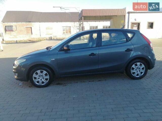 Серый Хендай i30, объемом двигателя 0 л и пробегом 280 тыс. км за 4650 $, фото 3 на Automoto.ua