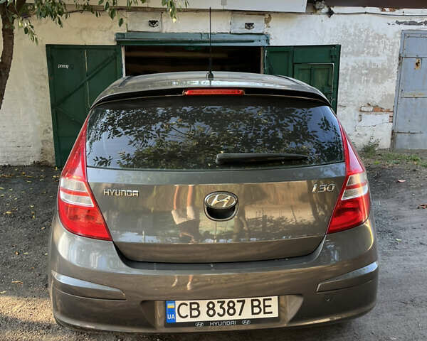 Сірий Хендай i30, об'ємом двигуна 1.4 л та пробігом 159 тис. км за 7000 $, фото 1 на Automoto.ua