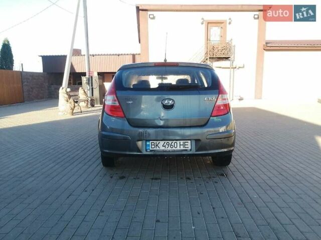 Серый Хендай i30, объемом двигателя 0 л и пробегом 280 тыс. км за 4650 $, фото 6 на Automoto.ua
