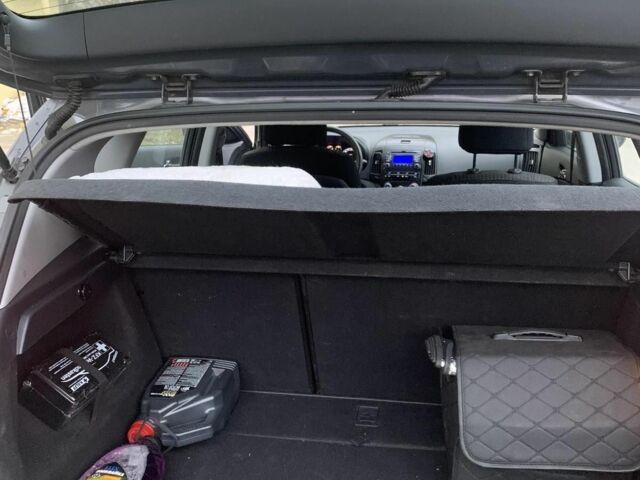 Серый Хендай i30, объемом двигателя 1.6 л и пробегом 167 тыс. км за 7953 $, фото 12 на Automoto.ua