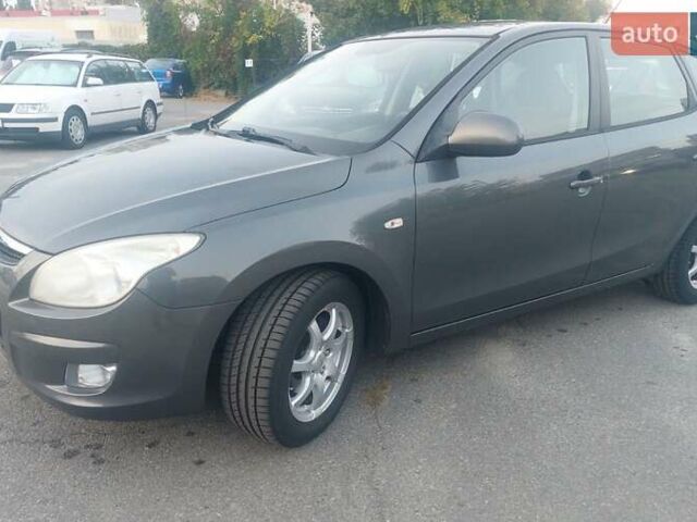 Серый Хендай i30, объемом двигателя 1.59 л и пробегом 185 тыс. км за 5900 $, фото 5 на Automoto.ua