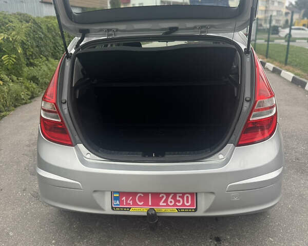 Сірий Хендай i30, об'ємом двигуна 1.6 л та пробігом 207 тис. км за 5999 $, фото 24 на Automoto.ua