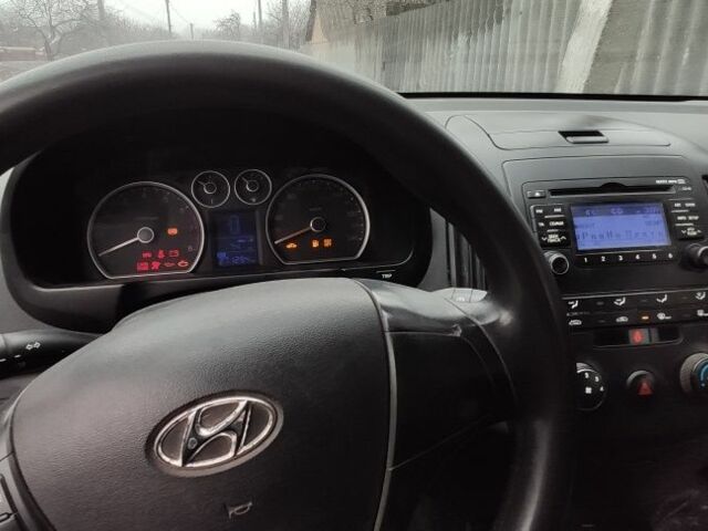 Сірий Хендай i30, об'ємом двигуна 1.4 л та пробігом 270 тис. км за 2900 $, фото 11 на Automoto.ua