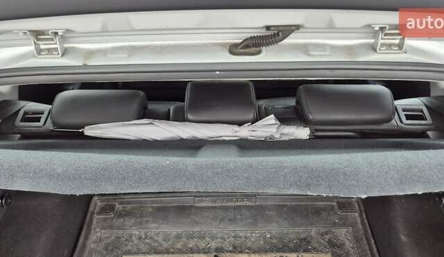 Сірий Хендай i30, об'ємом двигуна 1.58 л та пробігом 250 тис. км за 4800 $, фото 22 на Automoto.ua