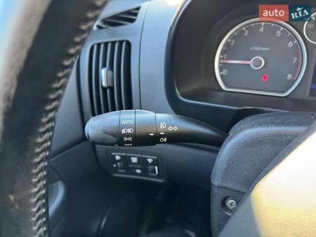 Серый Хендай i30, объемом двигателя 1.59 л и пробегом 185 тыс. км за 6490 $, фото 17 на Automoto.ua