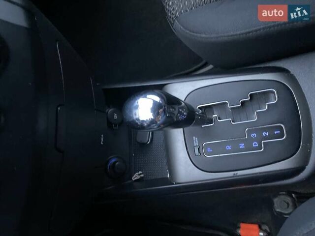 Сірий Хендай i30, об'ємом двигуна 1.6 л та пробігом 217 тис. км за 6950 $, фото 7 на Automoto.ua
