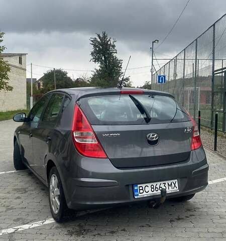 Серый Хендай i30, объемом двигателя 1.4 л и пробегом 201 тыс. км за 5499 $, фото 1 на Automoto.ua