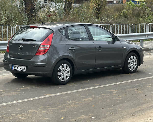 Серый Хендай i30, объемом двигателя 1.4 л и пробегом 154 тыс. км за 6300 $, фото 10 на Automoto.ua