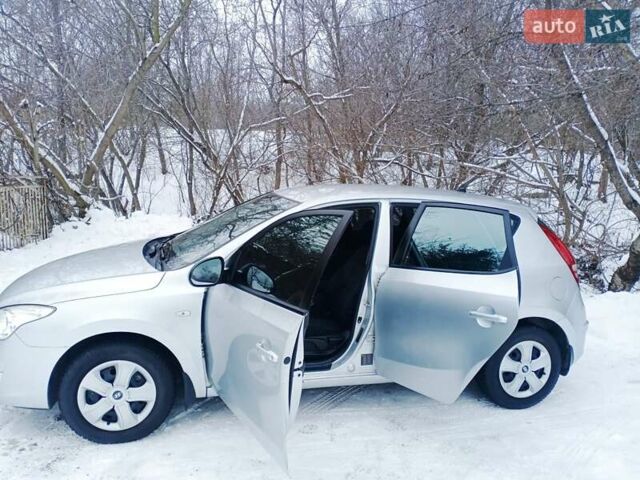 Серый Хендай i30, объемом двигателя 1.6 л и пробегом 187 тыс. км за 5199 $, фото 46 на Automoto.ua
