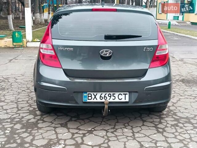 Серый Хендай i30, объемом двигателя 1.4 л и пробегом 180 тыс. км за 5300 $, фото 8 на Automoto.ua