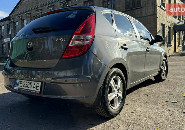 Сірий Хендай i30, об'ємом двигуна 1.6 л та пробігом 128 тис. км за 6500 $, фото 8 на Automoto.ua