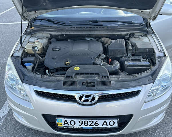 Серый Хендай i30, объемом двигателя 1.58 л и пробегом 190 тыс. км за 6400 $, фото 26 на Automoto.ua