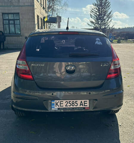 Сірий Хендай i30, об'ємом двигуна 1.6 л та пробігом 128 тис. км за 6500 $, фото 2 на Automoto.ua