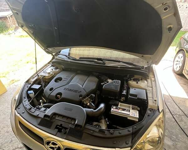 Серый Хендай i30, объемом двигателя 1.6 л и пробегом 315 тыс. км за 5900 $, фото 8 на Automoto.ua