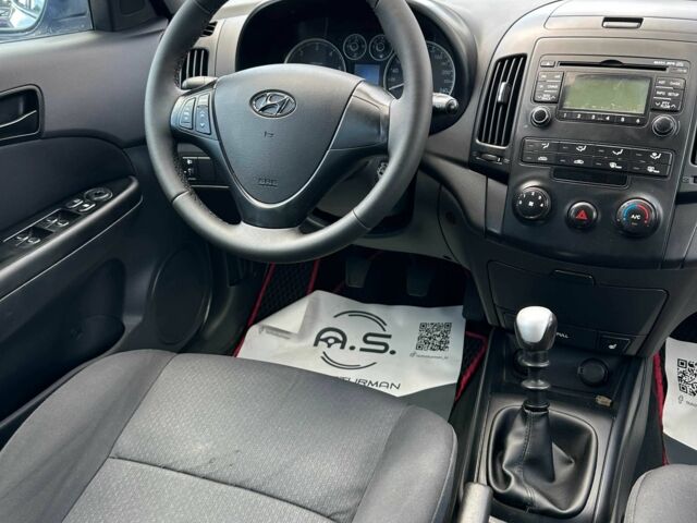 Хендай i30 2008 в Кривом Роге на Automoto.ua Серый Хендай i30, объемом двигателя 1.6 л и пробегом 277 тыс. км за 5400 $, фото 4 на Automoto.ua