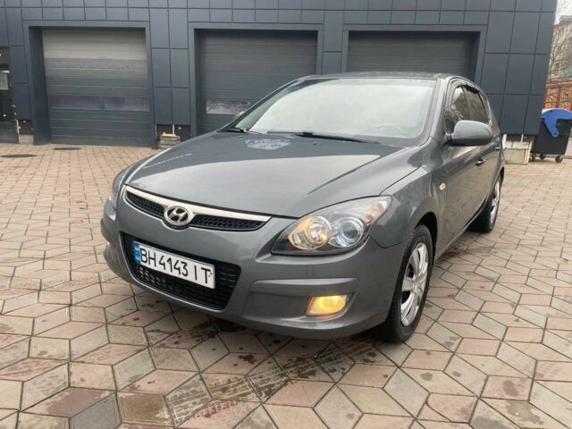 Сірий Хендай i30, об'ємом двигуна 1.6 л та пробігом 210 тис. км за 5999 $, фото 8 на Automoto.ua