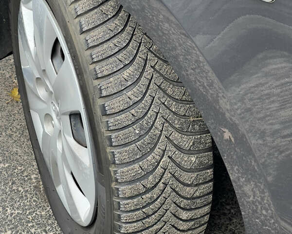 Серый Хендай i30, объемом двигателя 1.4 л и пробегом 154 тыс. км за 6300 $, фото 29 на Automoto.ua