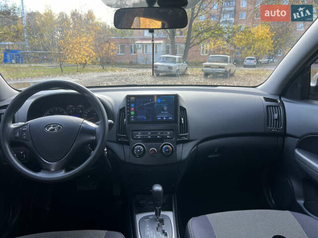 Сірий Хендай i30, об'ємом двигуна 1.59 л та пробігом 177 тис. км за 7499 $, фото 7 на Automoto.ua