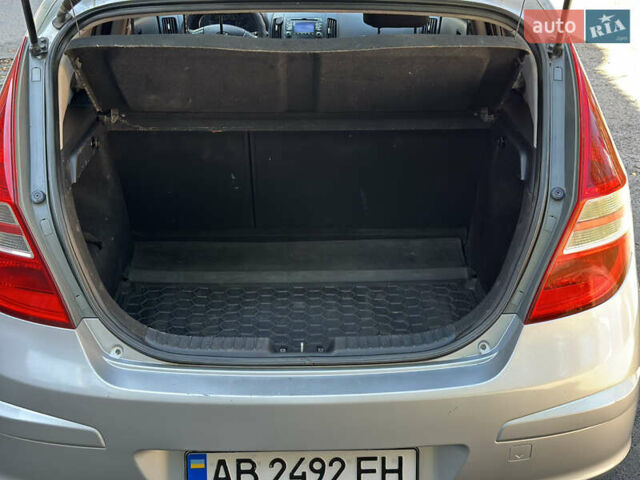 Серый Хендай i30, объемом двигателя 1.58 л и пробегом 367 тыс. км за 4800 $, фото 11 на Automoto.ua