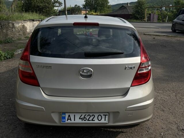 Сірий Хендай i30, об'ємом двигуна 1.4 л та пробігом 210 тис. км за 5600 $, фото 3 на Automoto.ua