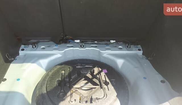 Сірий Хендай i30, об'ємом двигуна 1.58 л та пробігом 260 тис. км за 6500 $, фото 6 на Automoto.ua