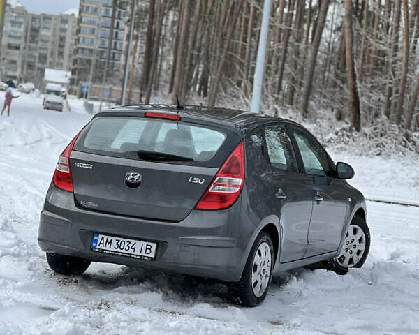 Серый Хендай i30, объемом двигателя 1.4 л и пробегом 156 тыс. км за 6100 $, фото 3 на Automoto.ua