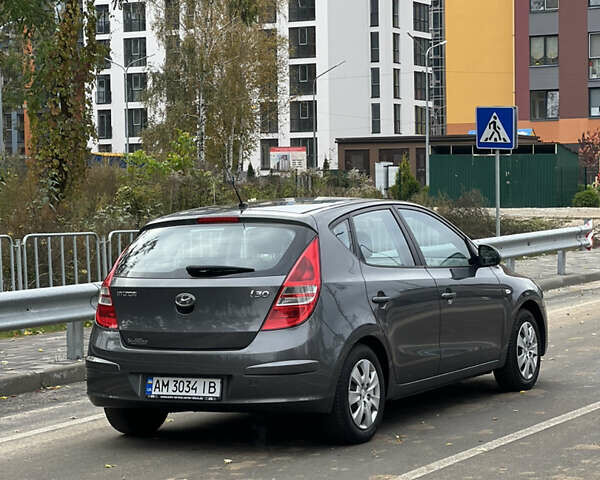 Серый Хендай i30, объемом двигателя 1.4 л и пробегом 154 тыс. км за 6300 $, фото 9 на Automoto.ua