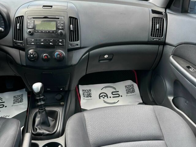 Хендай i30 2008 в Кривом Роге на Automoto.ua Серый Хендай i30, объемом двигателя 1.6 л и пробегом 277 тыс. км за 5400 $, фото 5 на Automoto.ua