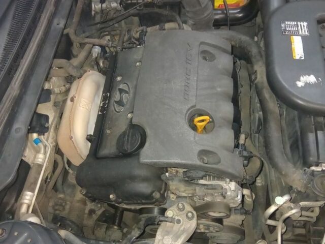 Серый Хендай i30, объемом двигателя 1.4 л и пробегом 255 тыс. км за 5900 $, фото 7 на Automoto.ua