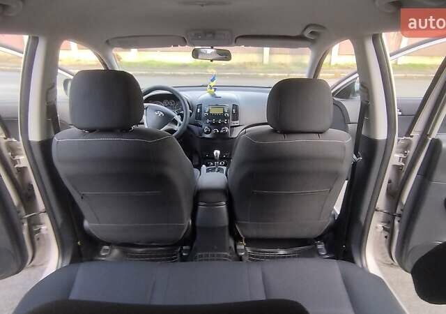 Серый Хендай i30, объемом двигателя 1.58 л и пробегом 260 тыс. км за 5950 $, фото 15 на Automoto.ua