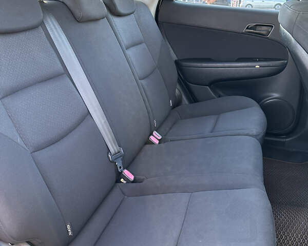 Серый Хендай i30, объемом двигателя 1.58 л и пробегом 190 тыс. км за 6400 $, фото 20 на Automoto.ua