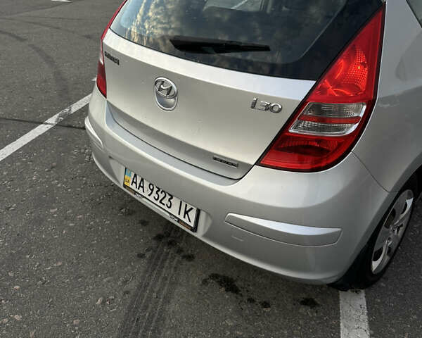 Сірий Хендай i30, об'ємом двигуна 1.58 л та пробігом 196 тис. км за 7000 $, фото 15 на Automoto.ua