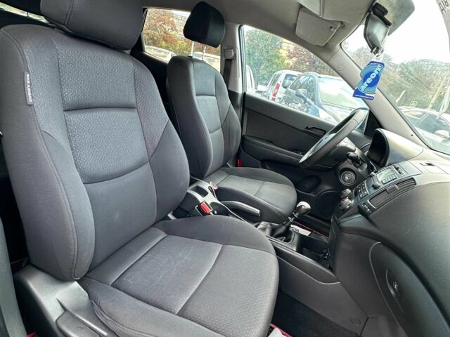 Хендай i30 2008 в Кривом Роге на Automoto.ua Серый Хендай i30, объемом двигателя 1.6 л и пробегом 277 тыс. км за 5400 $, фото 7 на Automoto.ua