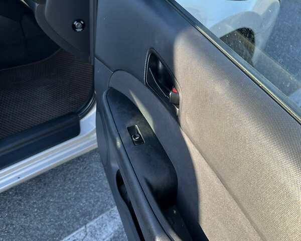 Серый Хендай i30, объемом двигателя 1.58 л и пробегом 190 тыс. км за 6400 $, фото 17 на Automoto.ua