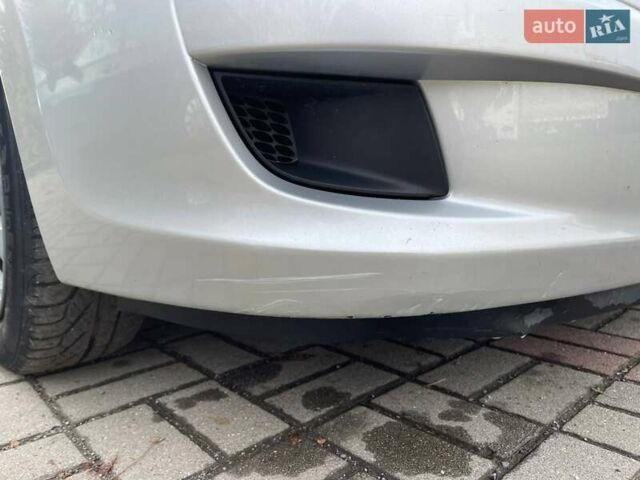 Серый Хендай i30, объемом двигателя 1.4 л и пробегом 254 тыс. км за 4999 $, фото 2 на Automoto.ua