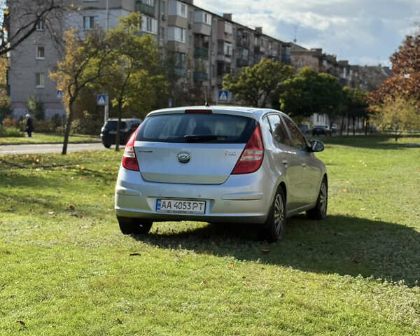 Хендай i30 2009 в Киеве на Automoto.ua Серый Хендай i30, объемом двигателя 1.59 л и пробегом 181 тыс. км за 6500 $, фото 7 на Automoto.ua