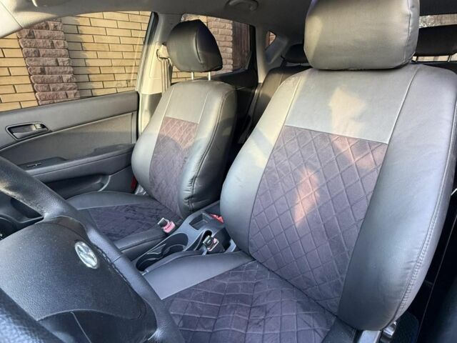 Серый Хендай i30, объемом двигателя 1.4 л и пробегом 172 тыс. км за 6300 $, фото 4 на Automoto.ua