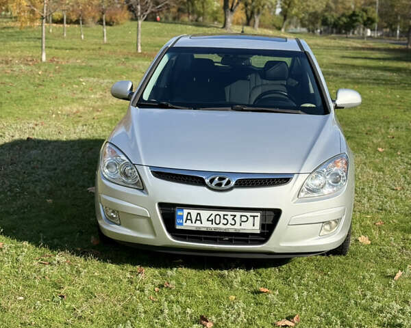 Хендай i30 2009 в Киеве на Automoto.ua Серый Хендай i30, объемом двигателя 1.59 л и пробегом 181 тыс. км за 6500 $, фото 4 на Automoto.ua