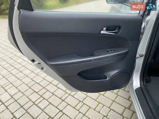 Серый Хендай i30, объемом двигателя 1.59 л и пробегом 182 тыс. км за 6999 $, фото 19 на Automoto.ua