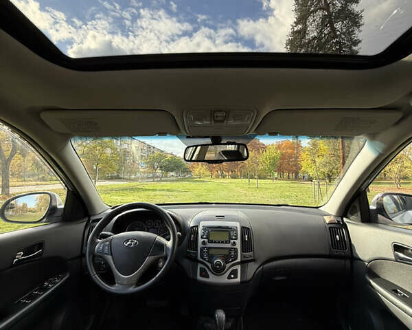 Хендай i30 2009 в Киеве на Automoto.ua Серый Хендай i30, объемом двигателя 1.59 л и пробегом 181 тыс. км за 6500 $, фото 3 на Automoto.ua