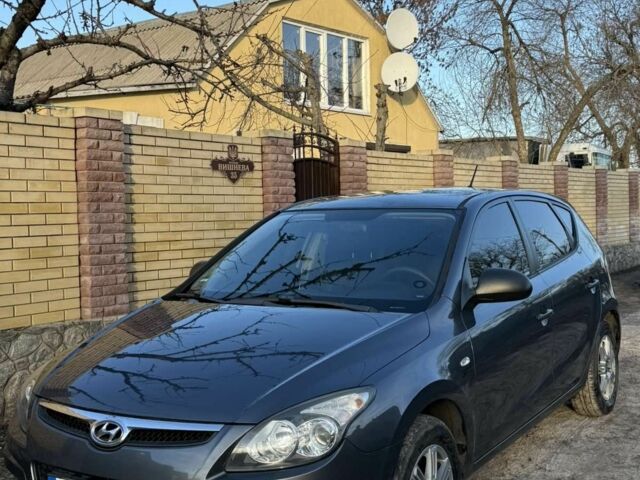 Серый Хендай i30, объемом двигателя 1.4 л и пробегом 172 тыс. км за 6300 $, фото 5 на Automoto.ua