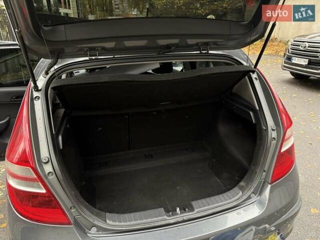 Хендай i30 2009 в Днепре (Днепропетровске) на Automoto.ua Серый Хендай i30, объемом двигателя 1.4 л и пробегом 222 тыс. км за 5200 $, фото 11 на Automoto.ua