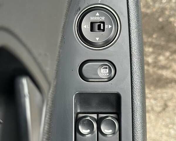 Серый Хендай i30, объемом двигателя 1.4 л и пробегом 201 тыс. км за 6800 $, фото 22 на Automoto.ua