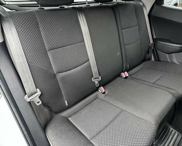 Серый Хендай i30, объемом двигателя 1.4 л и пробегом 201 тыс. км за 6800 $, фото 20 на Automoto.ua