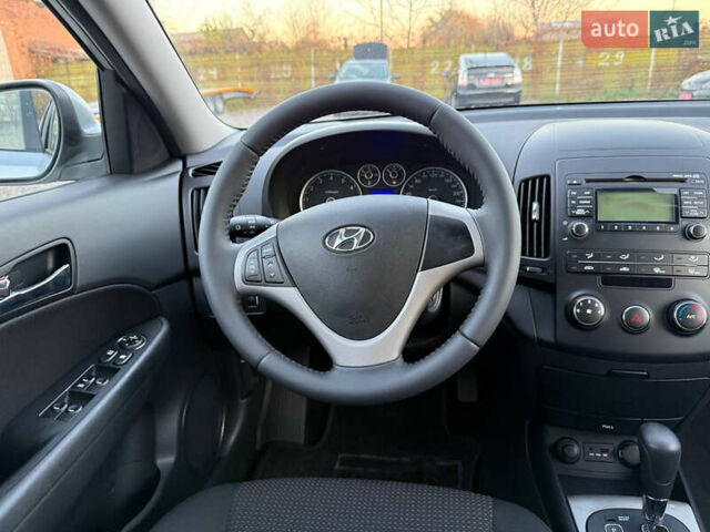 Серый Хендай i30, объемом двигателя 1.6 л и пробегом 235 тыс. км за 7999 $, фото 9 на Automoto.ua
