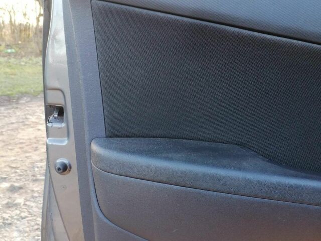 Серый Хендай i30, объемом двигателя 1.4 л и пробегом 172 тыс. км за 6300 $, фото 8 на Automoto.ua