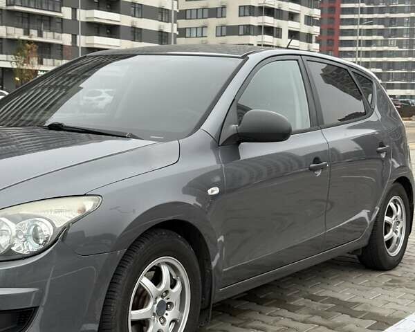 Хендай i30 2009 в Днепре (Днепропетровске) на Automoto.ua Серый Хендай i30, объемом двигателя 1.4 л и пробегом 222 тыс. км за 5200 $, фото 3 на Automoto.ua